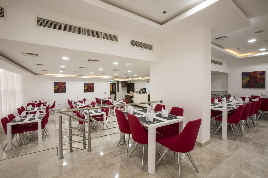 The Town Hotel Doha Exterior photo