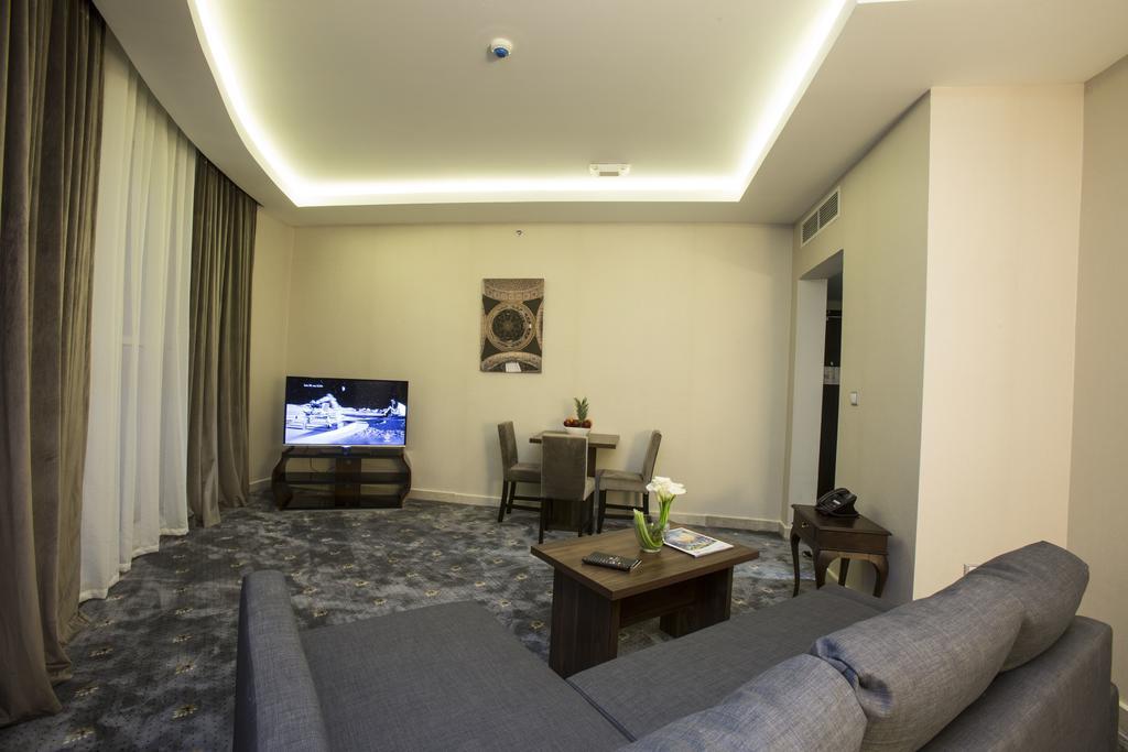 The Town Hotel Doha Exterior photo