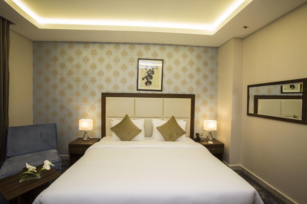 The Town Hotel Doha Exterior photo