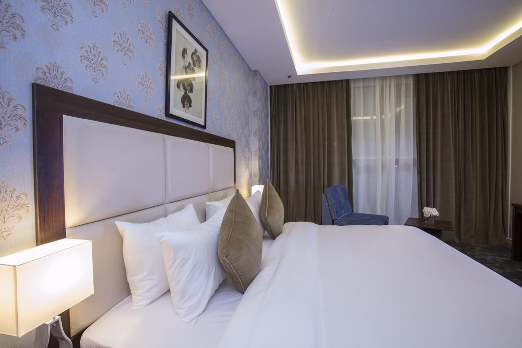 The Town Hotel Doha Exterior photo
