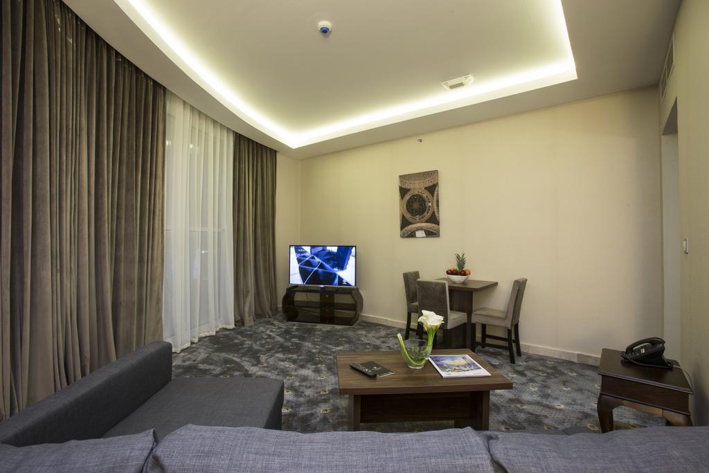The Town Hotel Doha Exterior photo