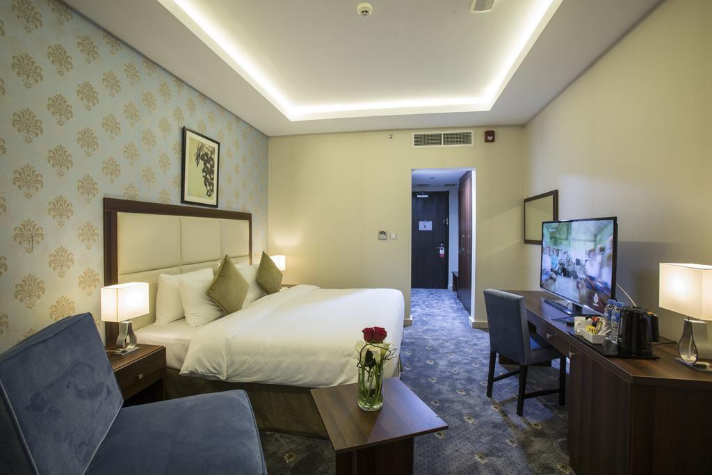 The Town Hotel Doha Exterior photo