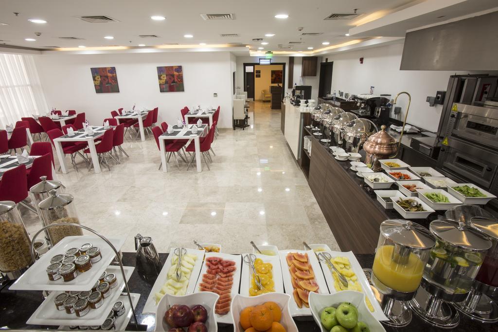 The Town Hotel Doha Exterior photo